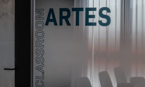 Aula ARTES en The Terminal Hub